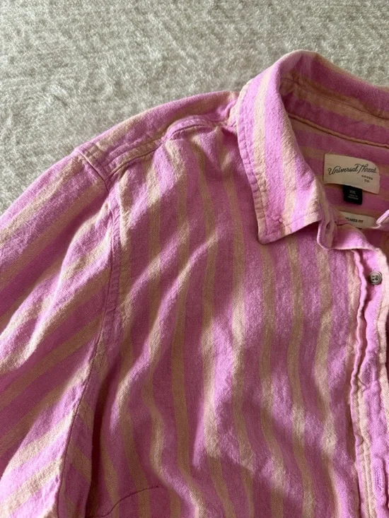 Universal Thread Linen Button Up - Picture 4 of 4